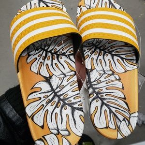 Women's Adidas slideS